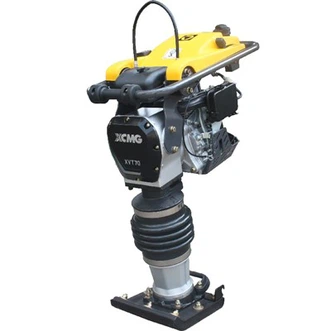 Máquina compactadora de pilão
